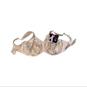 NWT Susan G. Komen Wacoal Bra